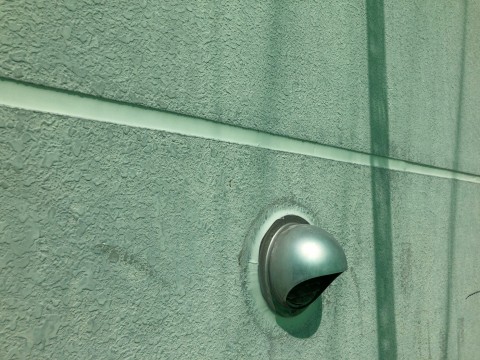 商業ビルでの無足場シーリング作業の画像