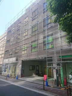 外壁補修 塗装 新築などによる足場工事の画像