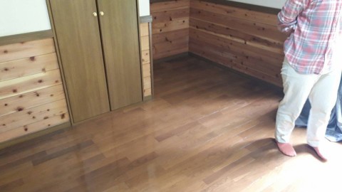 静岡県伊豆の国市　H様邸　静岡県産桧床材重ね張り工事の画像