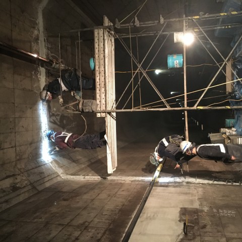 東京メトロ トンネル内止水工事 エステー工業様の画像