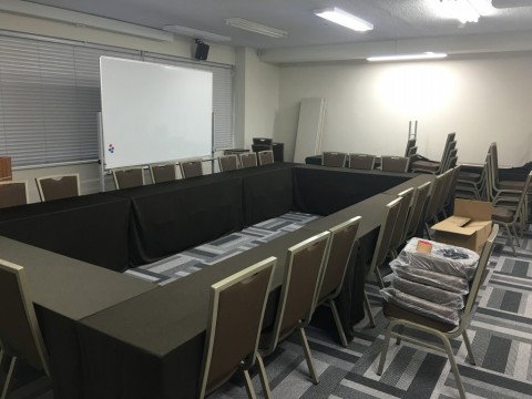 事務所兼貸し会議室の画像