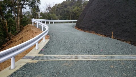 【土木工事】2016年度 浜坂上水道二日市配水池進入路整備工事(その2)工事の画像