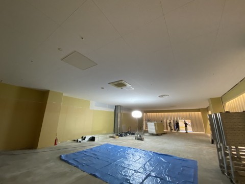 兵庫県　ブルメールHAT神戸　某携帯電話ショップ　夜間工事の画像