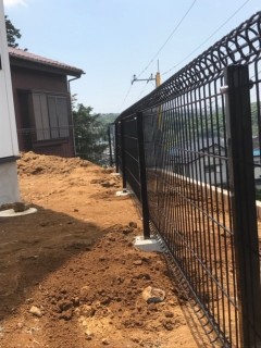 フェンス取付工事の画像