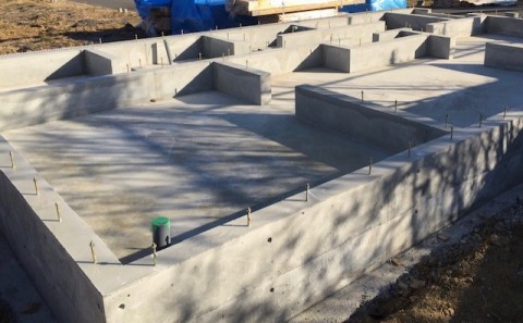 モデルハウス基礎工事の画像