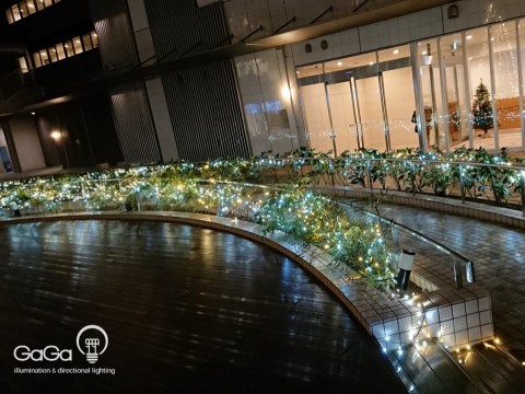 埼玉県 大型集合住宅中庭イルミネーション工事の画像
