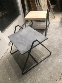 試作で作ったアイアンフレーム+モールテックスの踏み台の画像