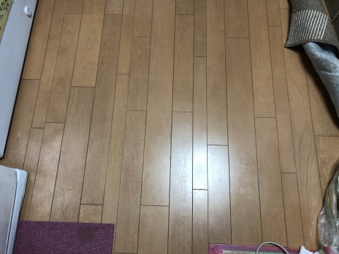 フローリング劣化による変色の画像