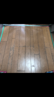 フローリング劣化による変色の画像