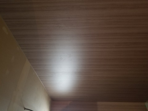 老人ホーム物件壁面セラール貼り工事の画像