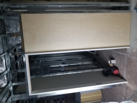 某有名デリバリー店舗工事(木工事)の画像