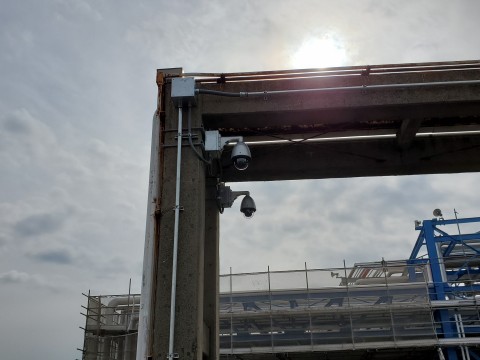 PTZカメラ・赤外線センサー等設置工事の画像