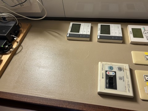 東京都港区喫茶店事務室内装塗替、壁張り工事の画像