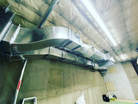 東京都　都立高校　換気設備改修工事の画像