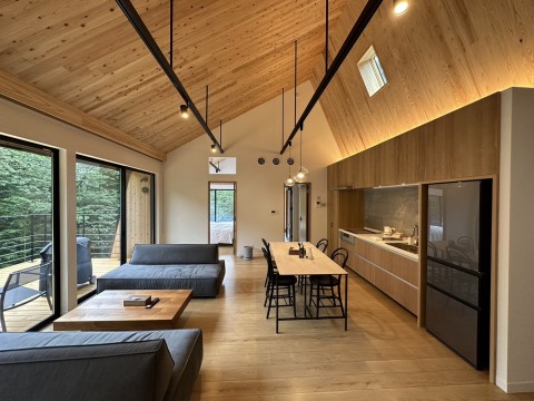 静岡県内：貸コテージ新築工事（2023年6月竣工）の画像