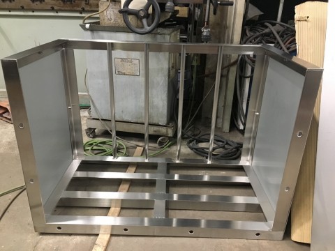 室外機のエアコン架台の画像