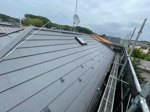 東京都 Y様邸 重ね葺き・雨樋交換工事の画像