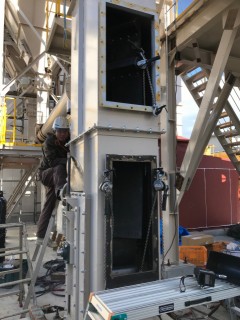 群馬県伊勢崎市　K社様　バケットエレベーター新設工事の画像