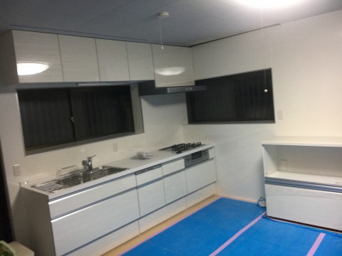 住宅のキッチンリフォームの画像