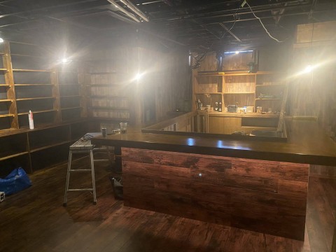 漫画バー新装工事の画像