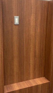 某大手銀行様　デジタルサイネージ新規導入工事の画像