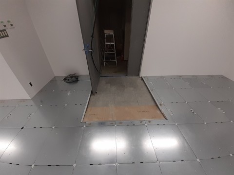 東京都　某ビル　OAフロア新設の画像