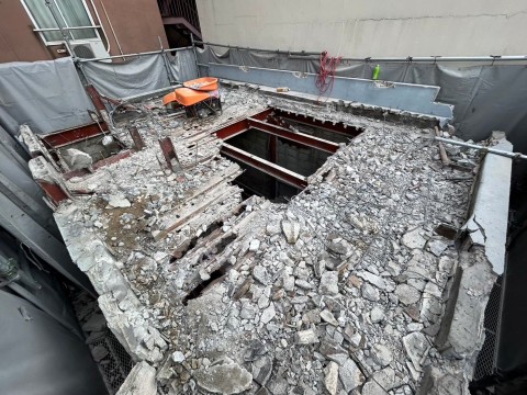 鉄骨造3階建解体工事の画像