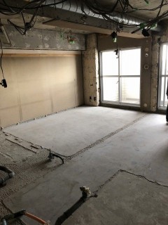 都内マンション　リノベーションに伴う内装解体の画像