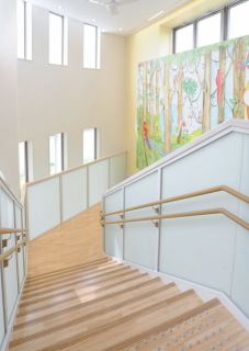 埼玉県杉戸町幼稚園多目的ホールの画像