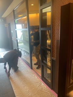 都内 カラオケ喫煙所の画像
