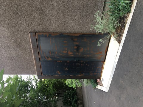 東京都　個人住宅　スチールサッシ、扉工事の画像