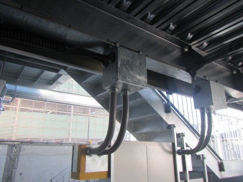 某ショッピングモール_立体駐車場_電気工事一式の画像