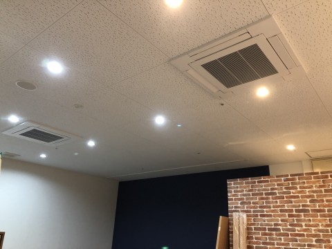 神奈川県　美容室　エアコン入替工事の画像