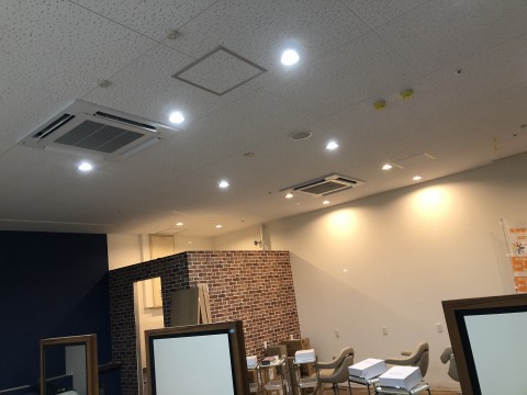 神奈川県　美容室　エアコン入替工事の画像