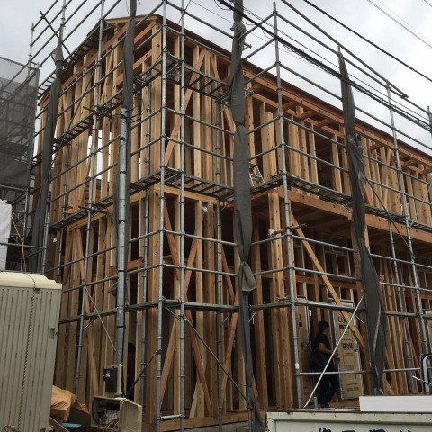 新築アパートの画像