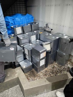 屋上防水工事に伴う資材の運搬、廃材の撤去　東京都三鷹市下連雀の画像