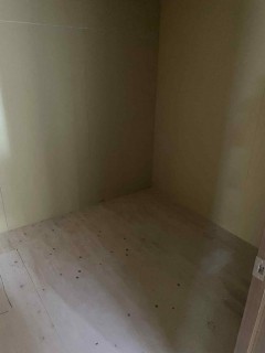 改修工事に伴う産廃撤去・床材搬入　東京都中野区弥生町 モデルルーム応援搬出雑工事の画像