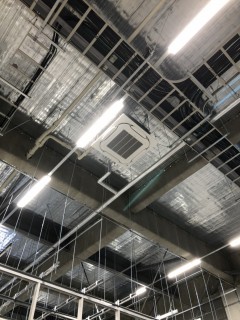 千葉県 某物流センター新築工事:空調設備工事の画像