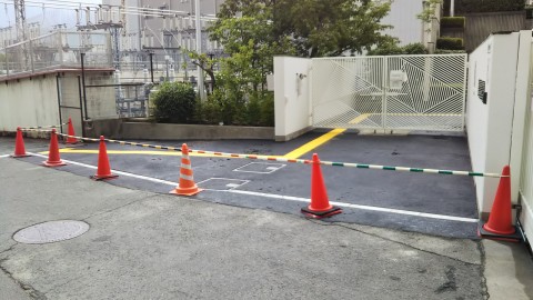 学校敷地内舗装改修工事の画像