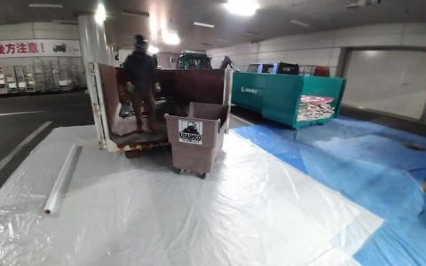 国際空港内テナントの原状回復工事（スケルトン解体）の画像