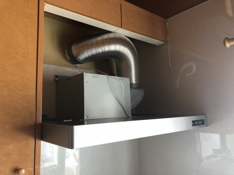 キッチン換気扇交換工事の画像