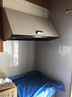 キッチン換気扇交換工事の画像