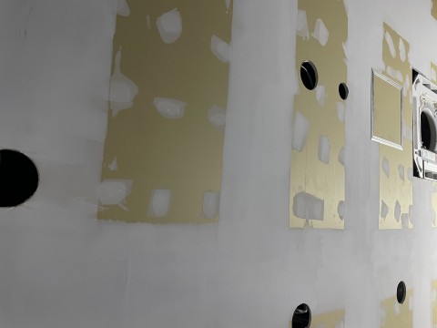 港区　パテ作業中の画像