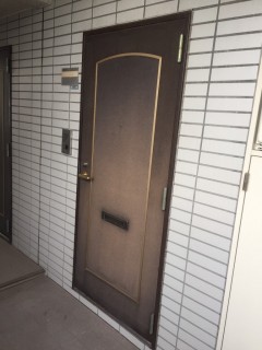 東京都内　マンション　玄関ドアの画像