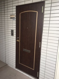 東京都内　マンション　玄関ドアの画像
