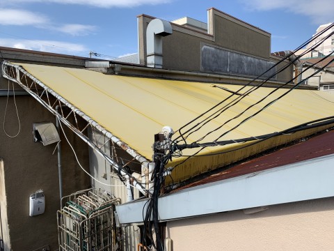 某スーパー　テント張替工事の画像