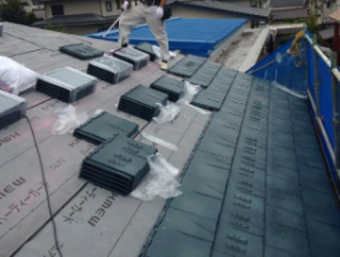 屋根 葺き替え リフォームの画像