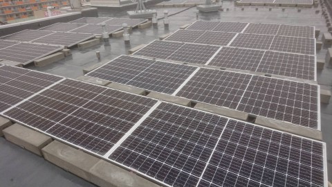 大阪府屋根上低圧太陽光発電工事の画像