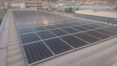 大阪府屋根上低圧太陽光発電工事の画像