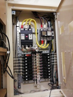 Y県Y市　商業施設テナントLED更新工事の画像